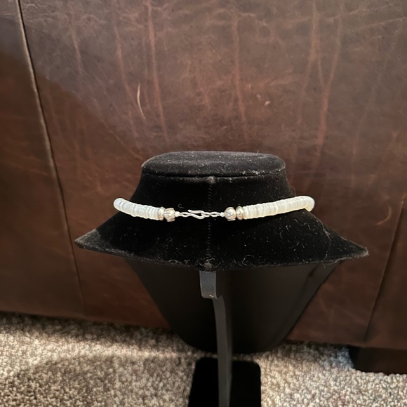 Hand Crafted “One of a Kind” Mother of Pearl & Sterling Silver Necklace. - Picture 3 of 3